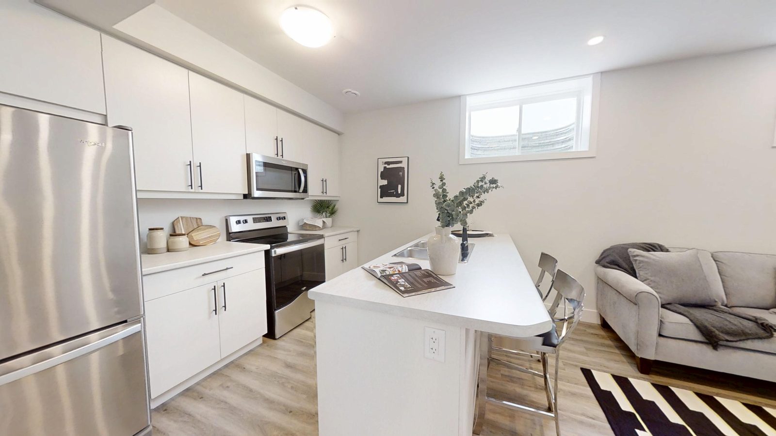 Flex Haus suite full kitchen